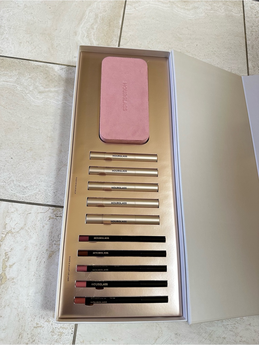 Hourglass Cosmetics Lip Bundle - 5 Phantom Blur Balm 5 Shape & Sculpt Lip Liner